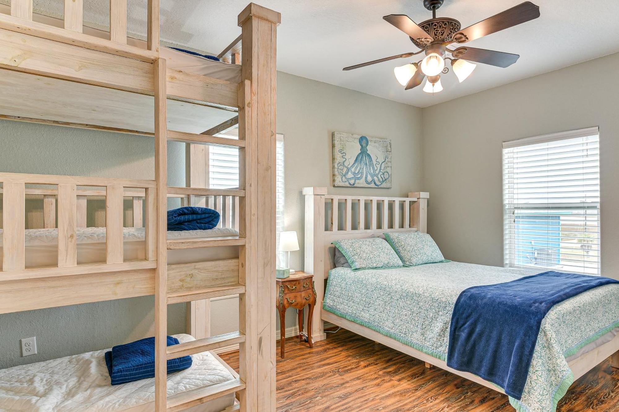 Large Group Gulf Retreat, Steps To Surfside Beach! المظهر الخارجي الصورة