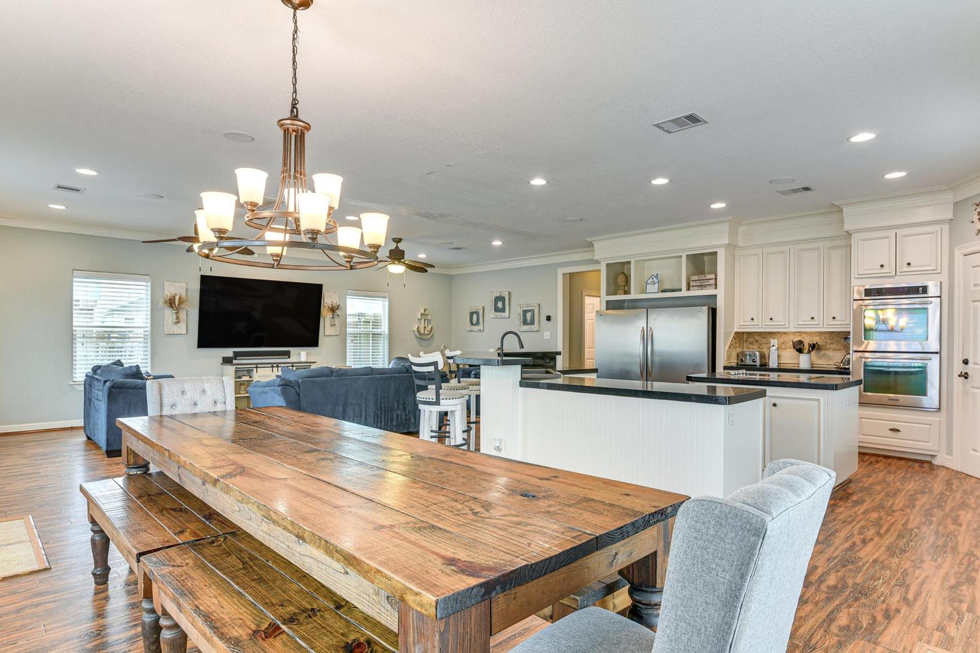 Large Group Gulf Retreat, Steps To Surfside Beach! المظهر الخارجي الصورة